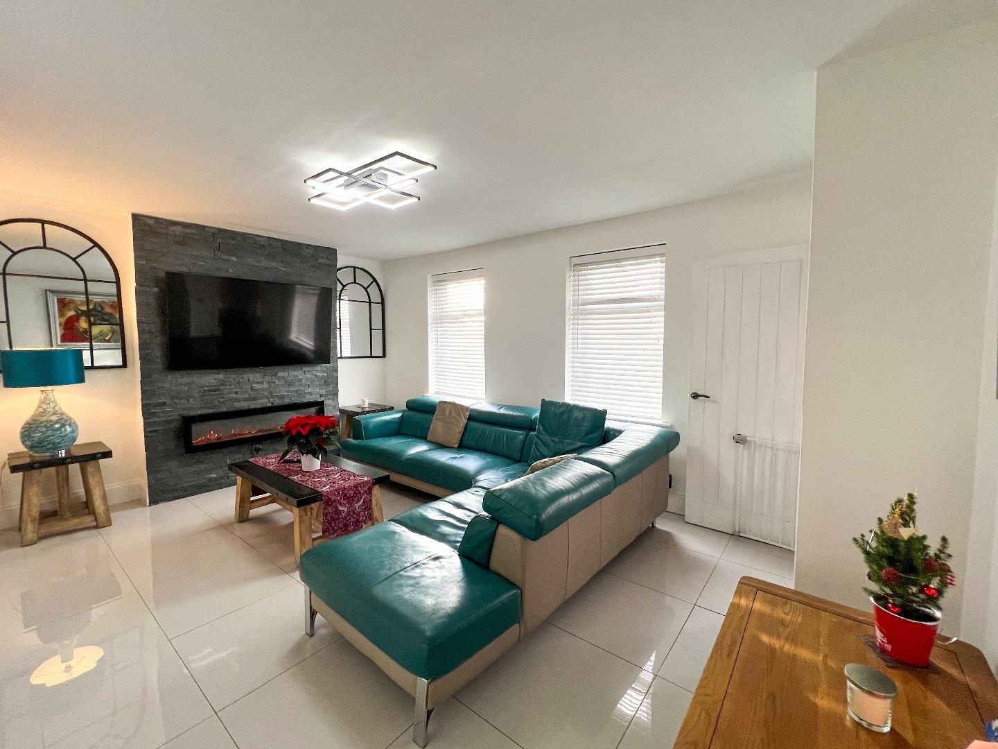 Sarn Hill, Sarn, Bridgend County Borough, CF32 9RW